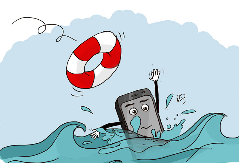 mobile-falling-into-water-problem