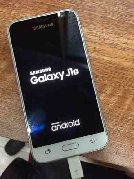 الهاتف الجديد Galaxy J1 2016